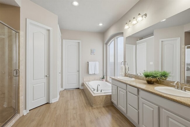 Building Photo - 18800 N Bee Cave Springs Cir