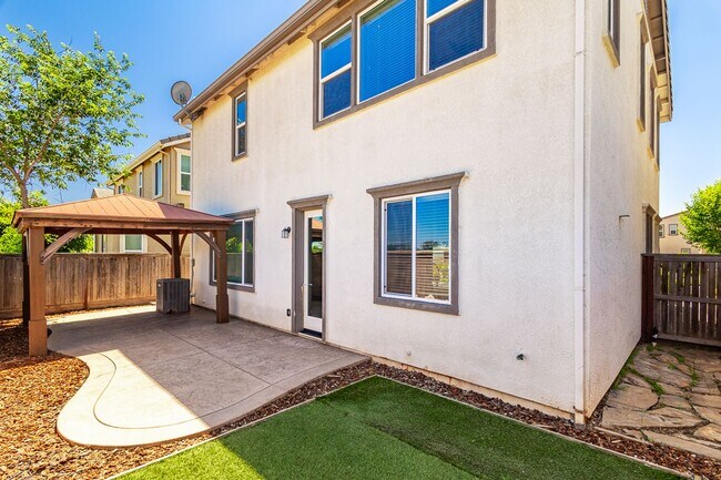 Building Photo - 9733 Tribeca Dr