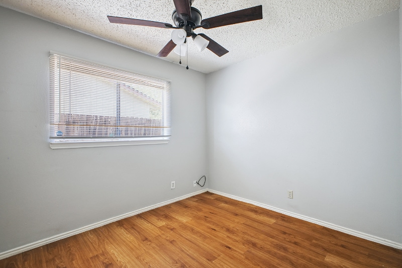 Building Photo - 5522 Lochmoor