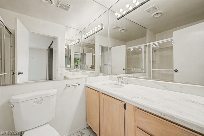 Building Photo - 3159 Bel Air Dr