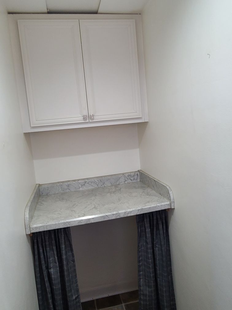 Kitchen - 42 E Lincoln Ave