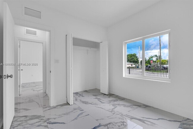 Building Photo - 11870 SW 220th Terrace