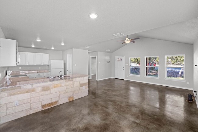Building Photo - 1050 Lavaca