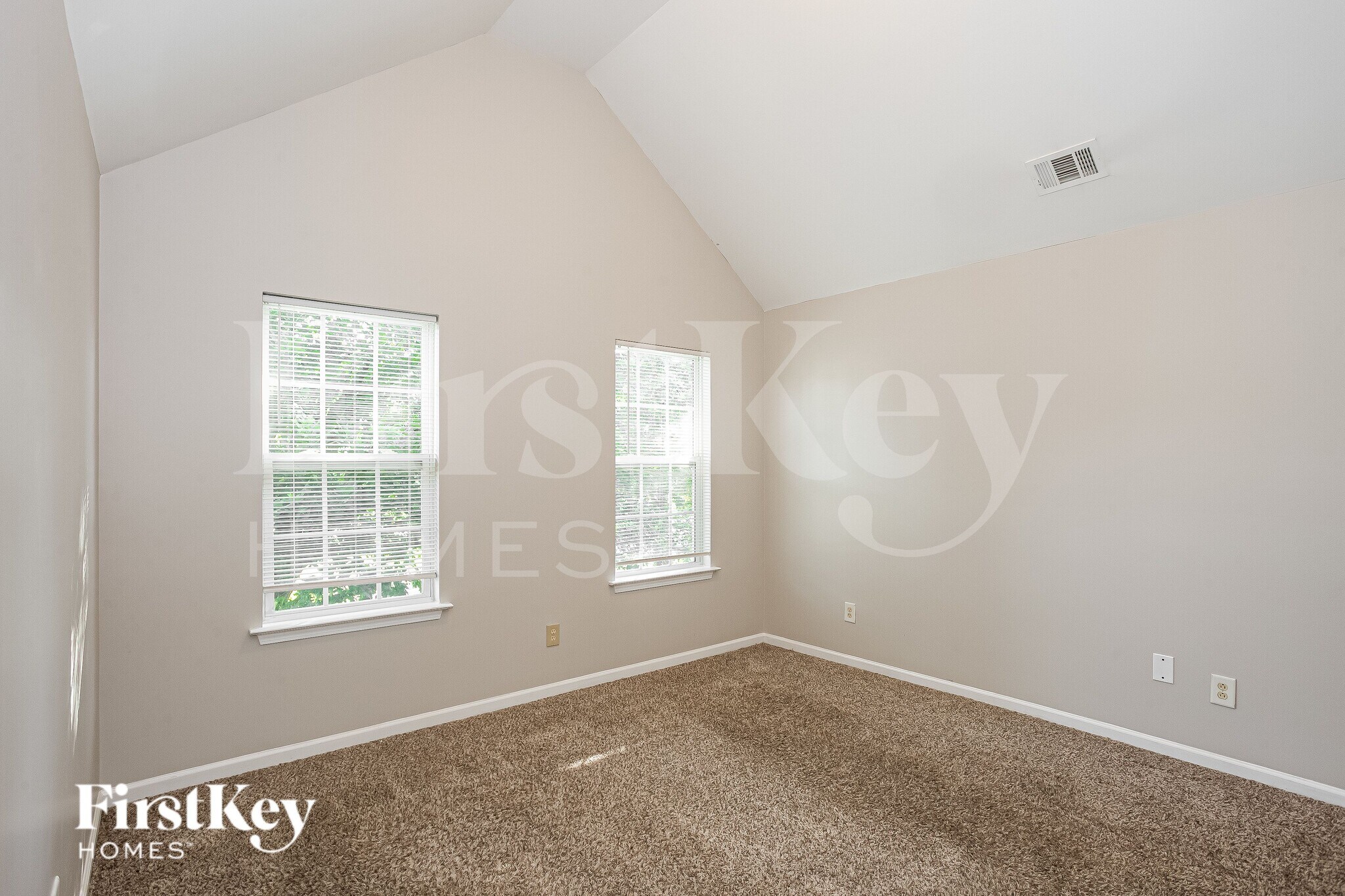 Building Photo - 8605 Royal Bluff Dr