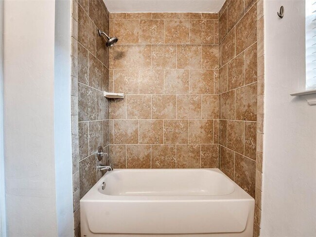 Building Photo - Home in gated community