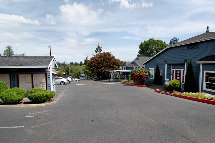 Building Photo - 16817 Larch Way