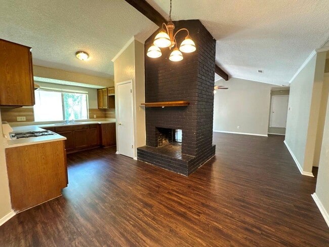 Building Photo - 1107 Spearson Ln