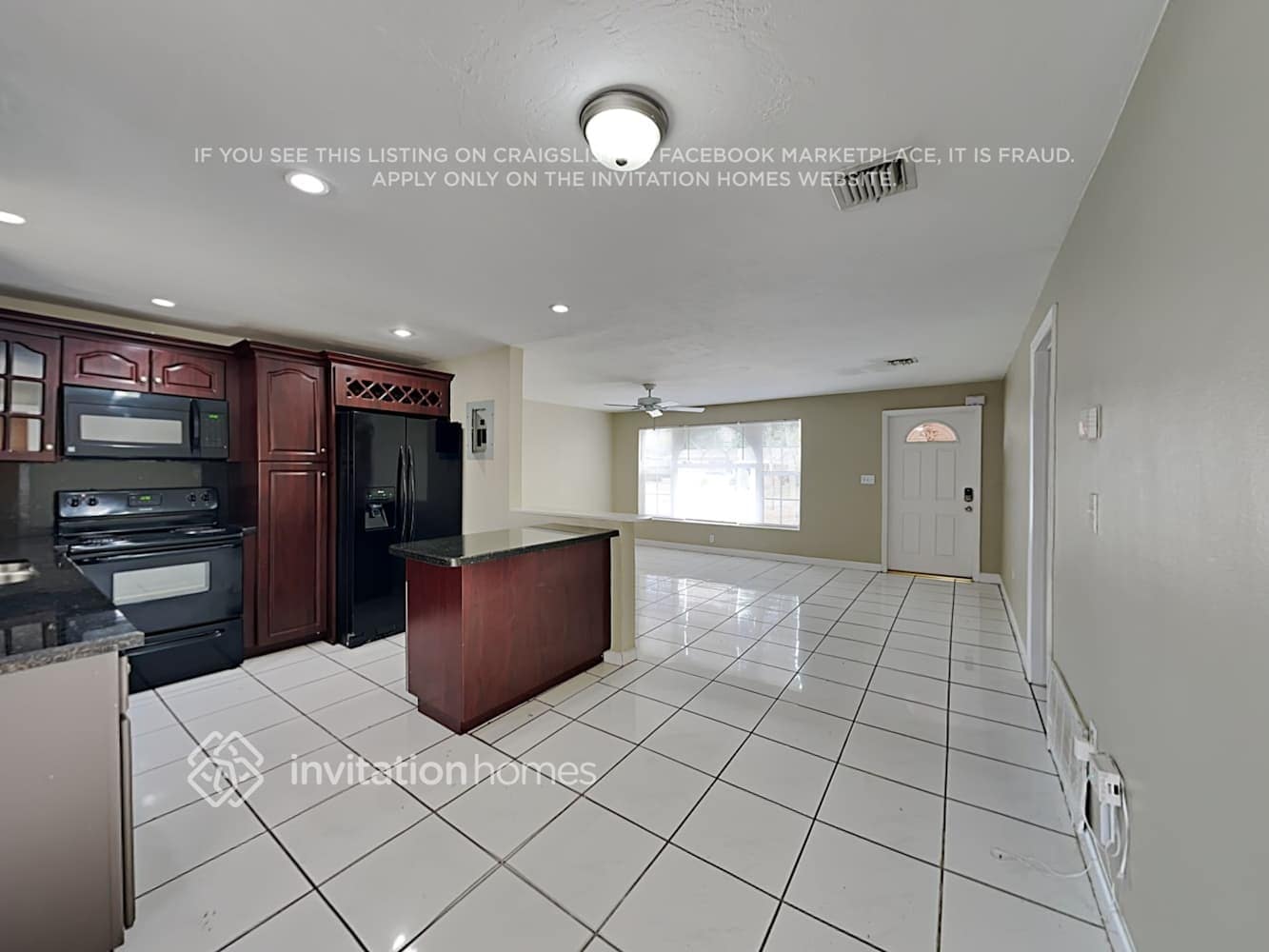 Building Photo - 2401 Jamaica Dr