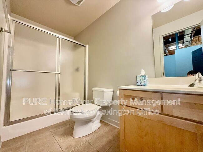Building Photo - 222 Bolivar St
