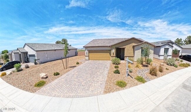 Primary Photo - 4096 E Cactus Cyn Dr