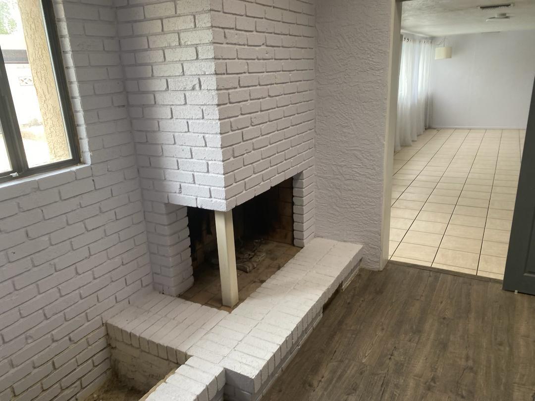 Master BR fireplace - 2937 E Turquoise Dr