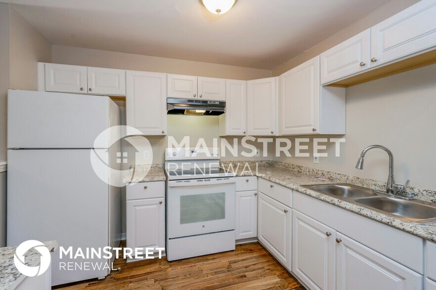 Building Photo - 326 N 18th St