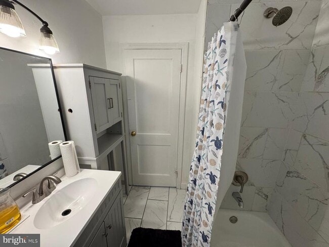 Building Photo - 6121 Quebec Pl