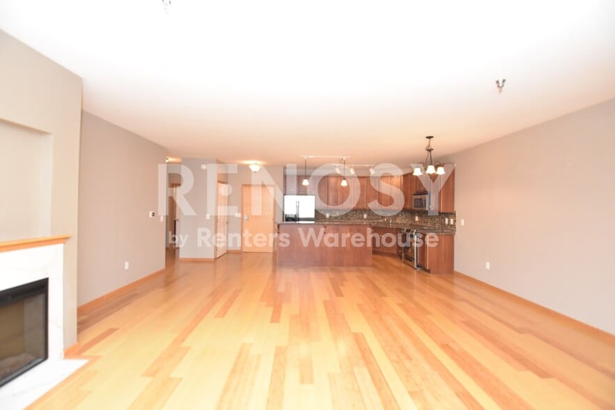 Building Photo - 1155 Ford Rd