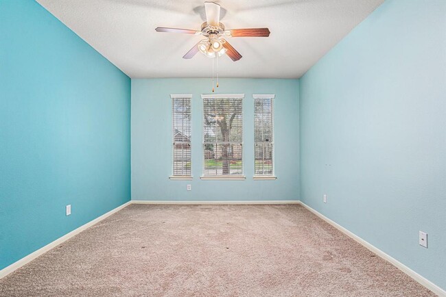 Building Photo - 1753 Silver Bend Dr