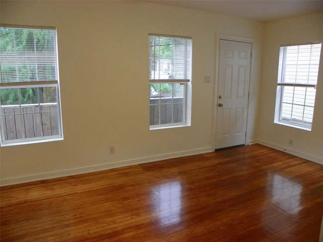 Building Photo - 4334 Jefferson St