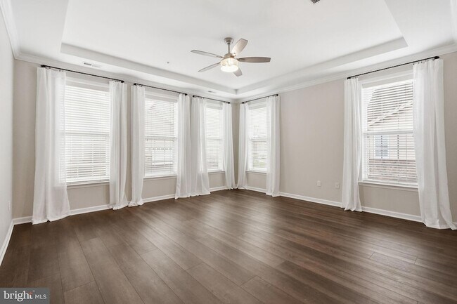 Building Photo - 1190 Webb Dr