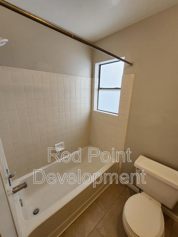 Building Photo - 5881 N Belbrook Dr