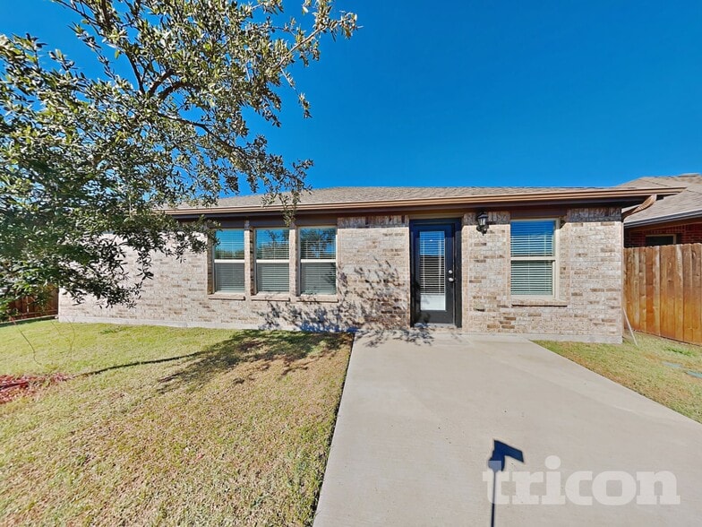 Building Photo - 1709 Princeton Ave