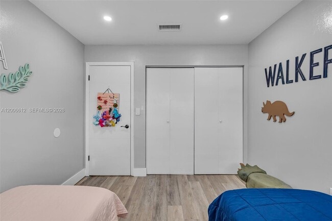 Building Photo - 5725 SW 132nd Ct