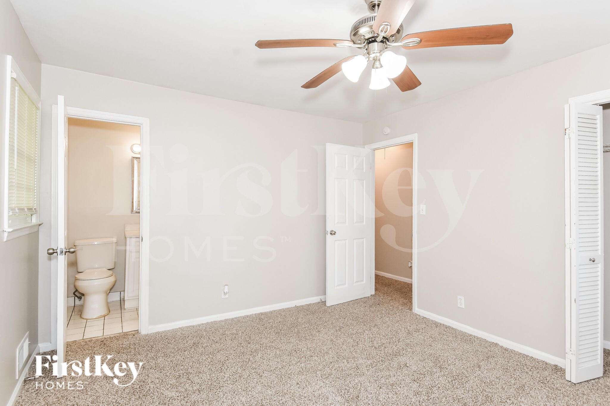 Building Photo - 3605 Las Olas Dr