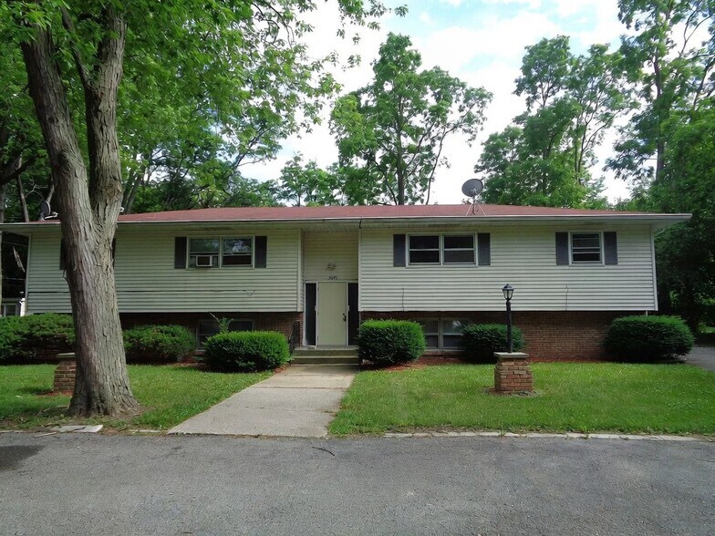 Primary Photo - 5271 Concord Ave