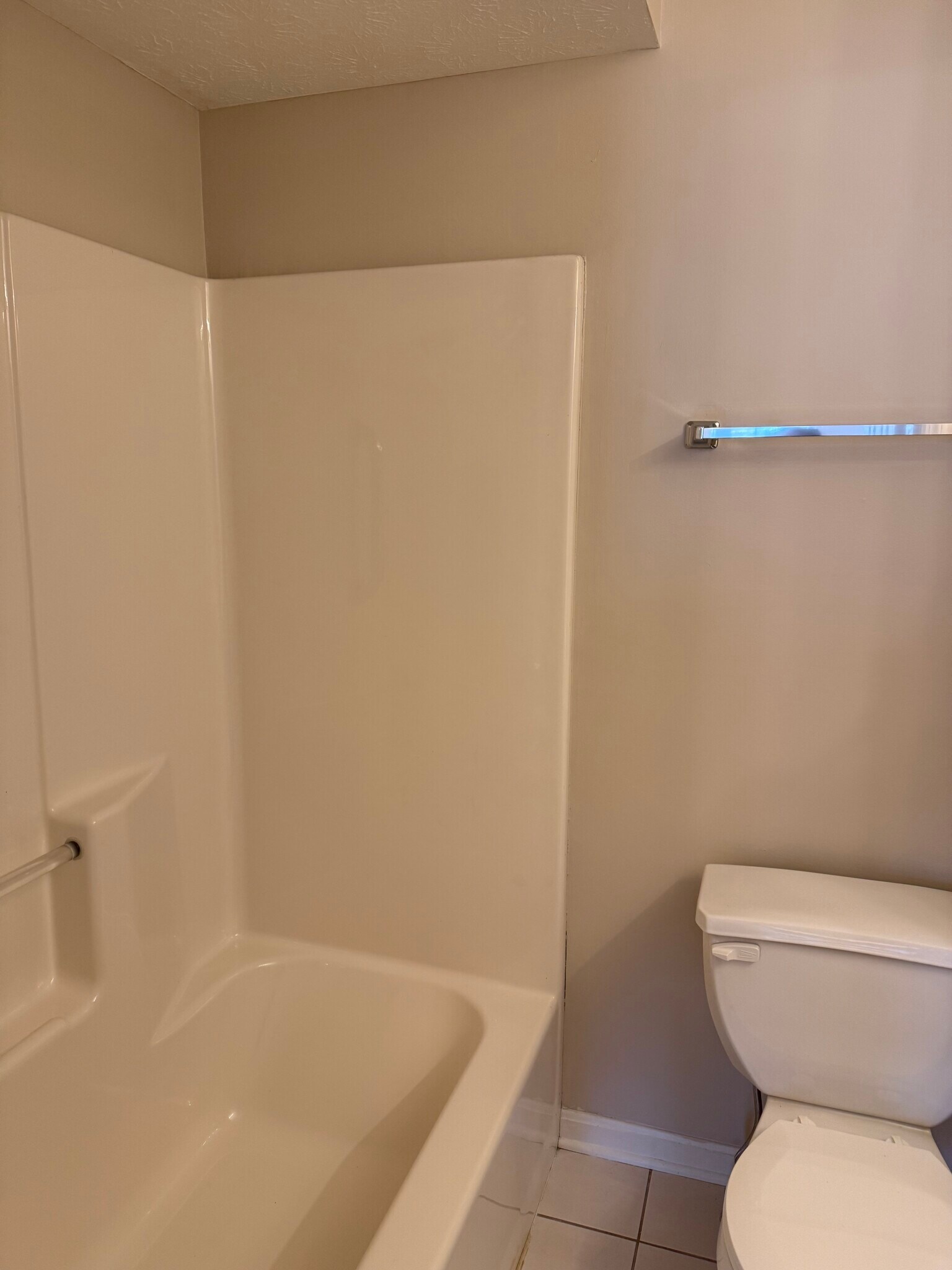 Main bath shower - 23172 Grist Mill Ct