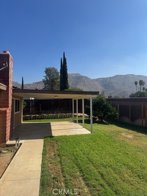 Building Photo - 270 W Campus View Dr