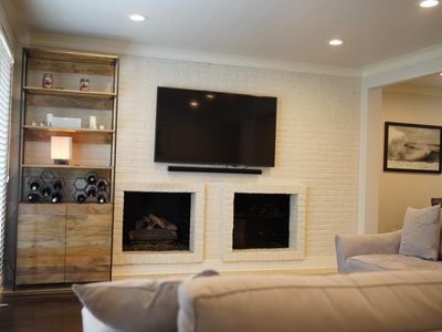 Building Photo - 5930 Sandhurst Ln