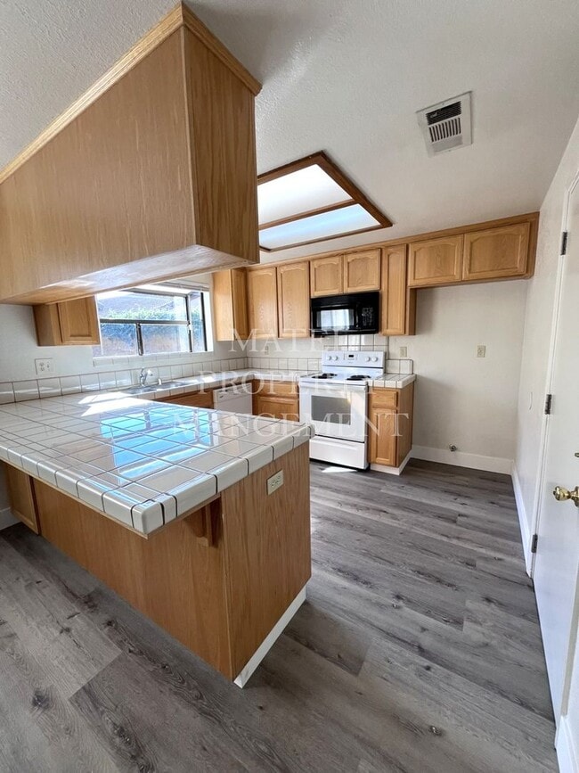 Building Photo - 509 Pirinen Ln