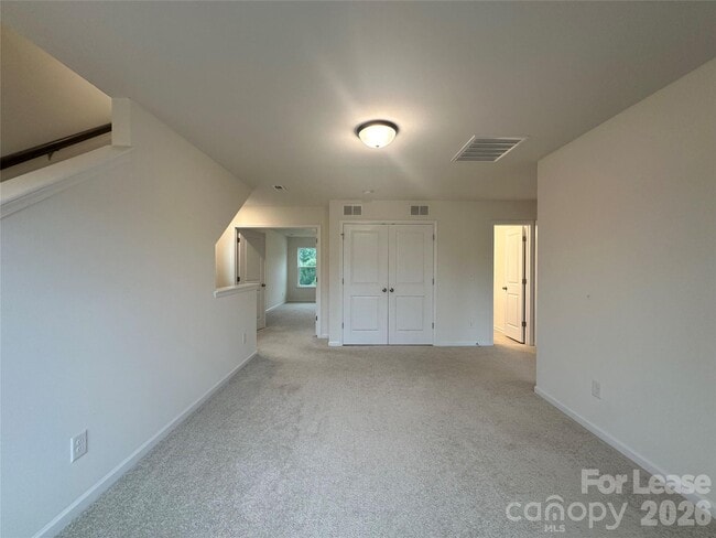 Building Photo - 6020 Hampstead Pond Ln