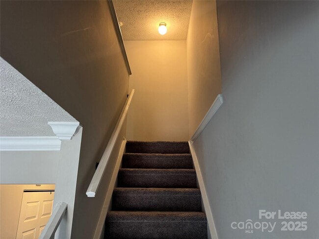 Building Photo - 1201 Scaleybark Rd