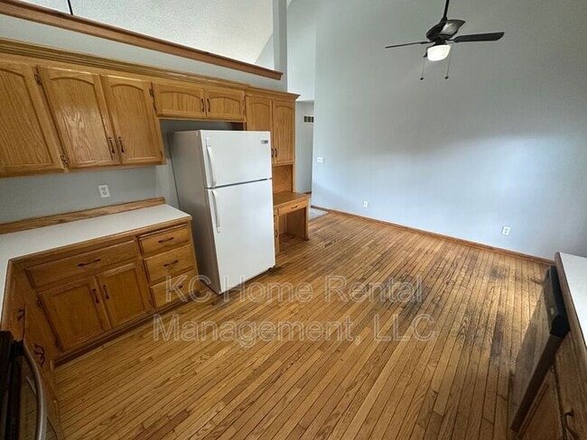 Building Photo - 7324 N Oakland Ave
