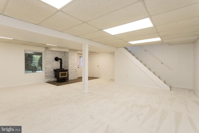 Building Photo - 16742 Ridge Rd