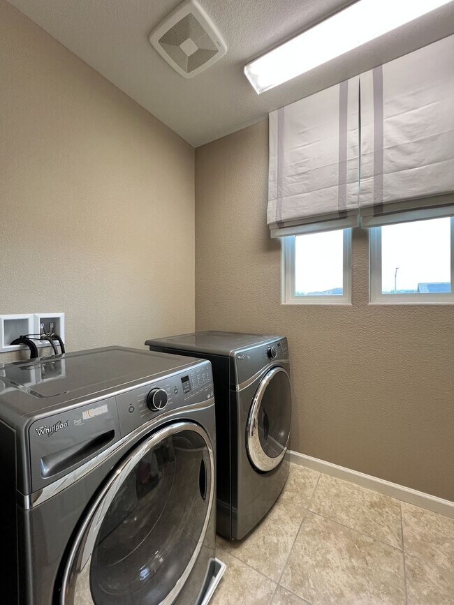 Building Photo - Modern Four-Bedroom Napa Home