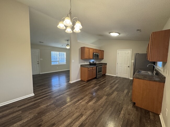 Building Photo - 203 Kali Ct