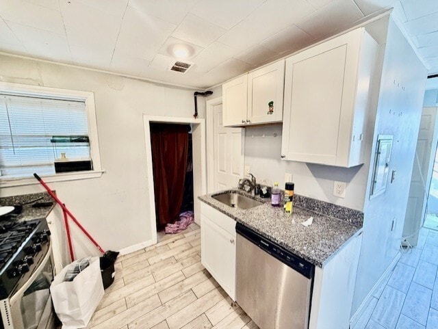 Building Photo - 136 Bow St