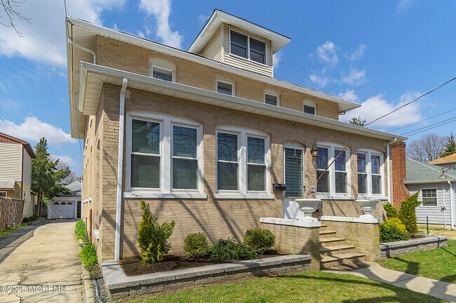 Building Photo - 34 Bridge Ave