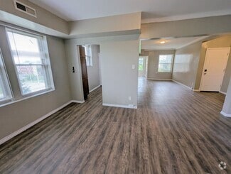 Building Photo - 5572 Clemens Ave
