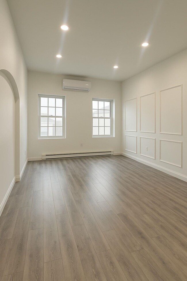 Building Photo - 4014 Shahram Dr