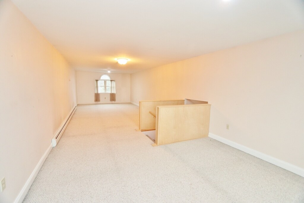 Building Photo - 21 Longmeadow Dr