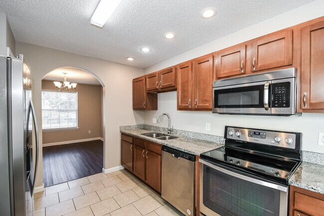 Building Photo - 8217 Glasgow Ct