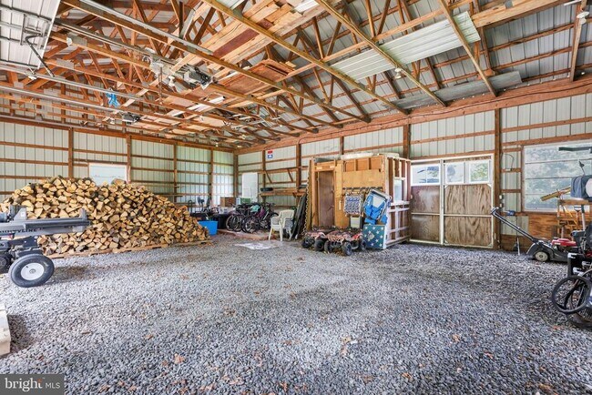 Building Photo - 1682 Creek Rd