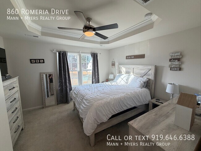 Building Photo - 860 Romeria Dr