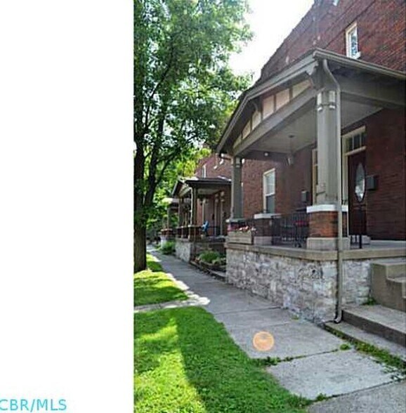 Building Photo - 147 W 6th Ave