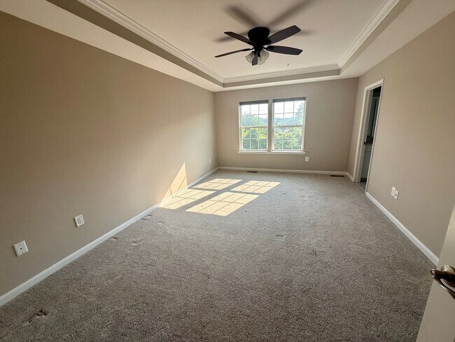 Building Photo - Upscale Millersville Townhouse with garage