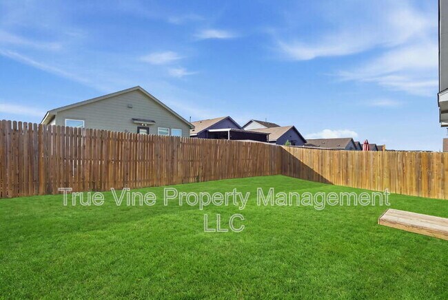 Building Photo - 2906 Millikan Dr