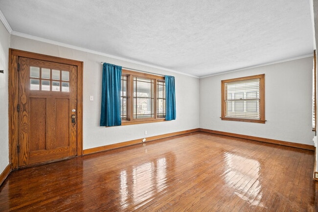 Building Photo - 4524 Waveland Ct
