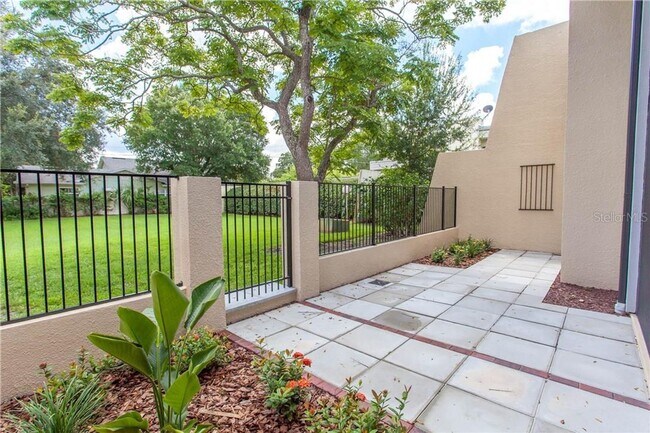 Building Photo - Winter Park Townhome