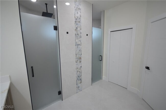 Building Photo - 2416 Diplomat Pkwy W